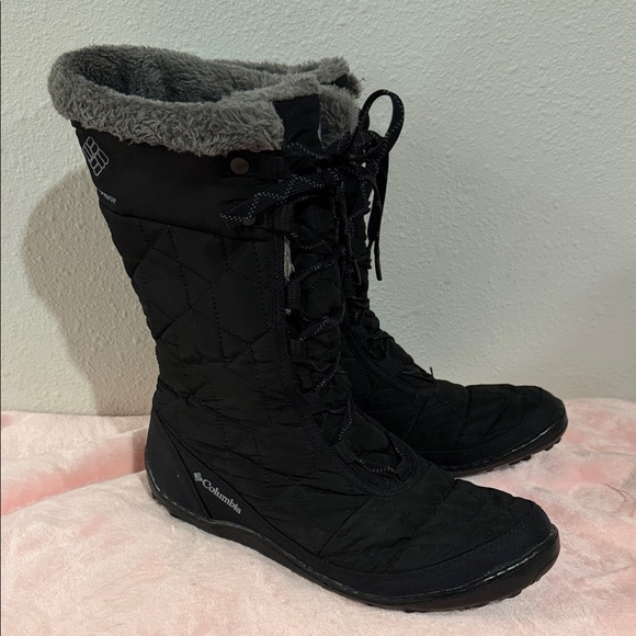 Columbia Women's Black Quilted Winter Boots - Picture 2 of 6